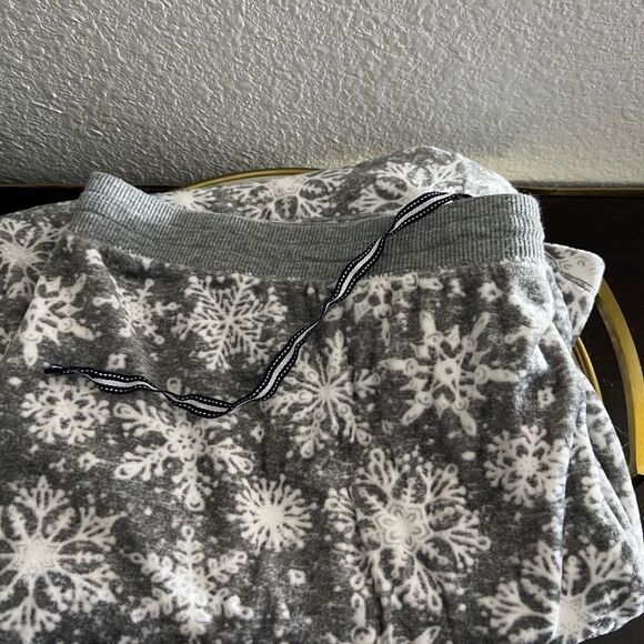 Lot - Jilla white tank blue shorts 2 summer pants 1 winter pants 2XL XL 3X - Picture 10 of 11